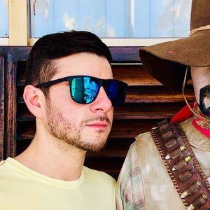 Meet your Posher, Michael